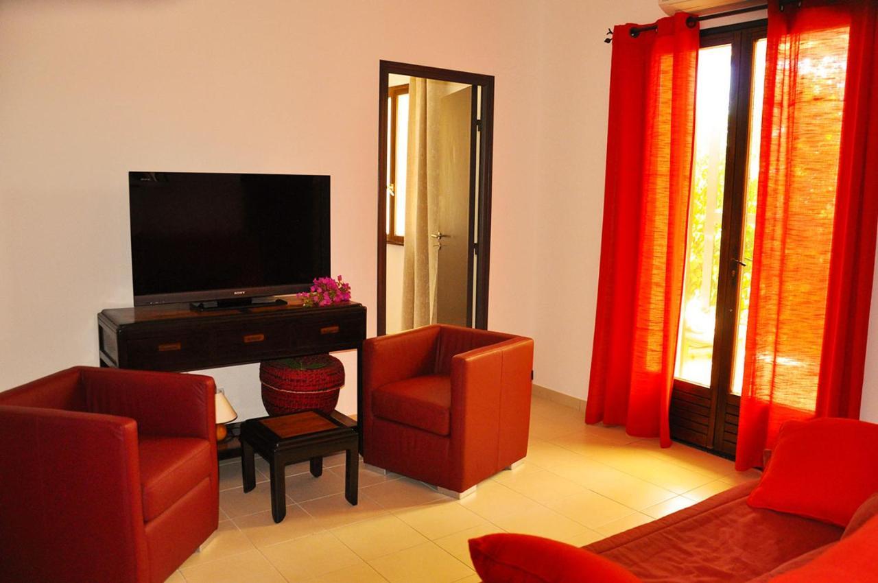 Residence Casa Favalella Порто Поло Екстериор снимка